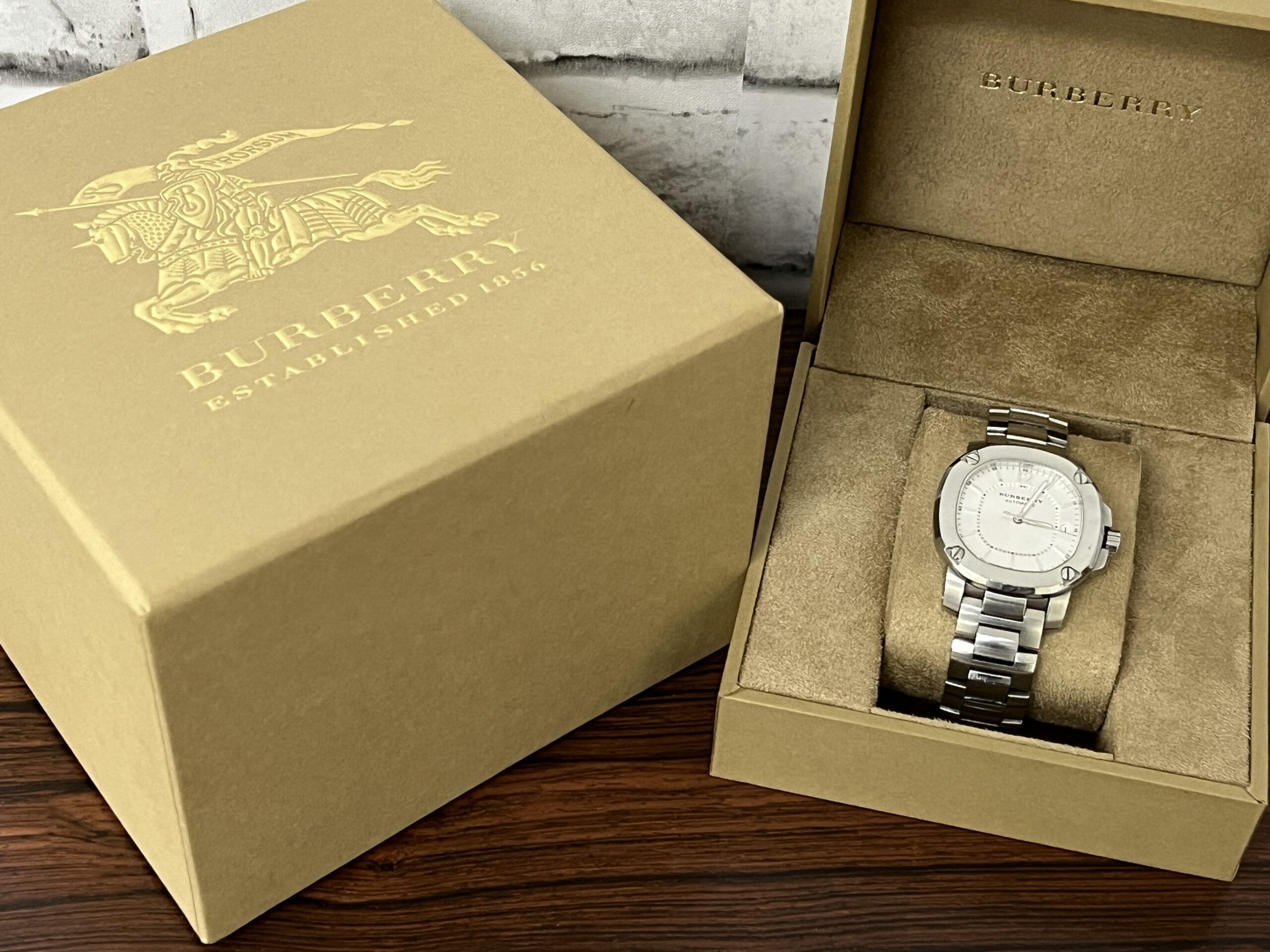 Burberry BBY1601 自動巻き時計 の買取